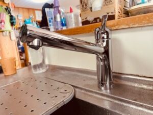 台所　キッチン　蛇口　交換　水漏れ